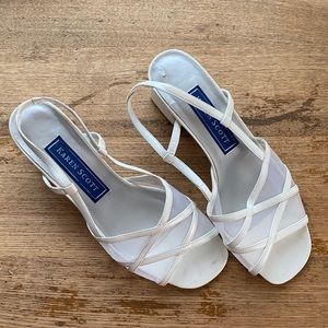 Women size 8 1/2M Karen Scott Sandler